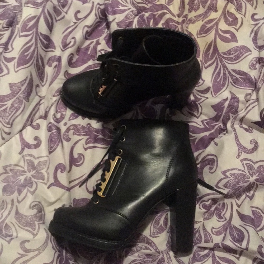 Black ancle boots !!!